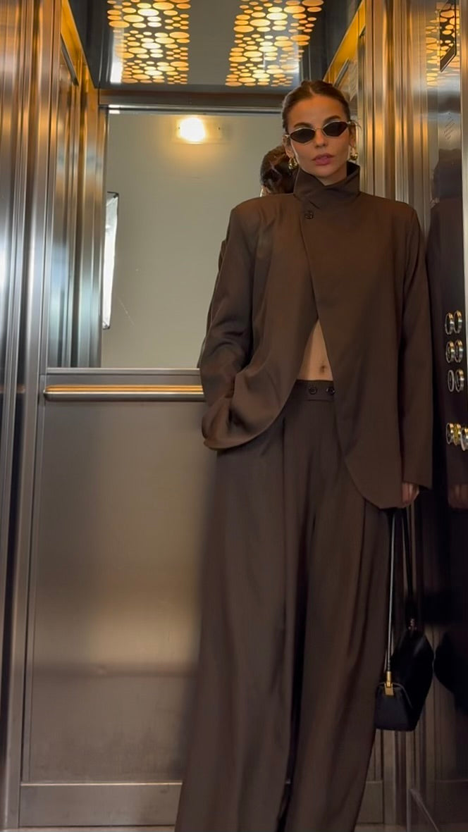 Tailleur Elegant But Different choco