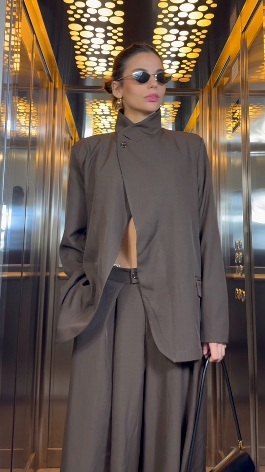 Tailleur Elegant But Different choco