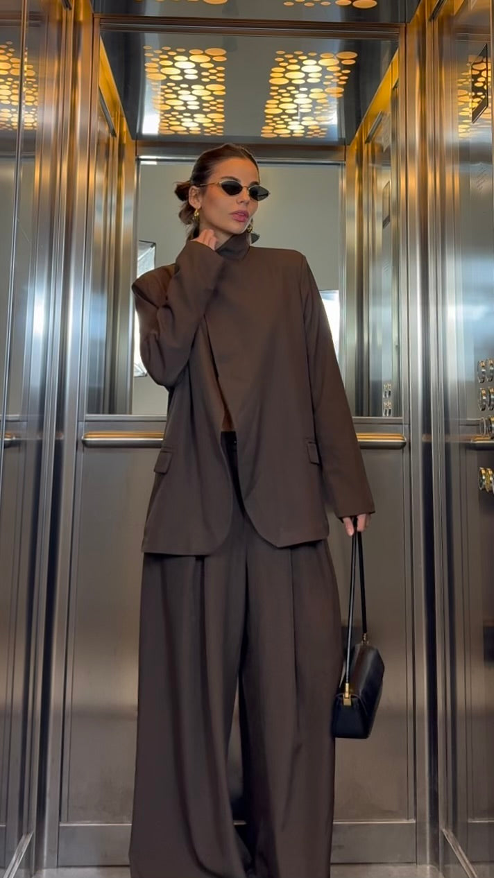 Tailleur Elegant But Different choco