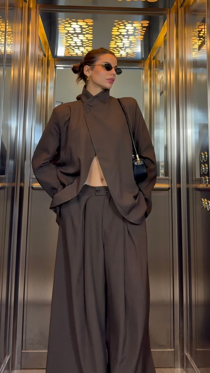 Tailleur Elegant But Different choco