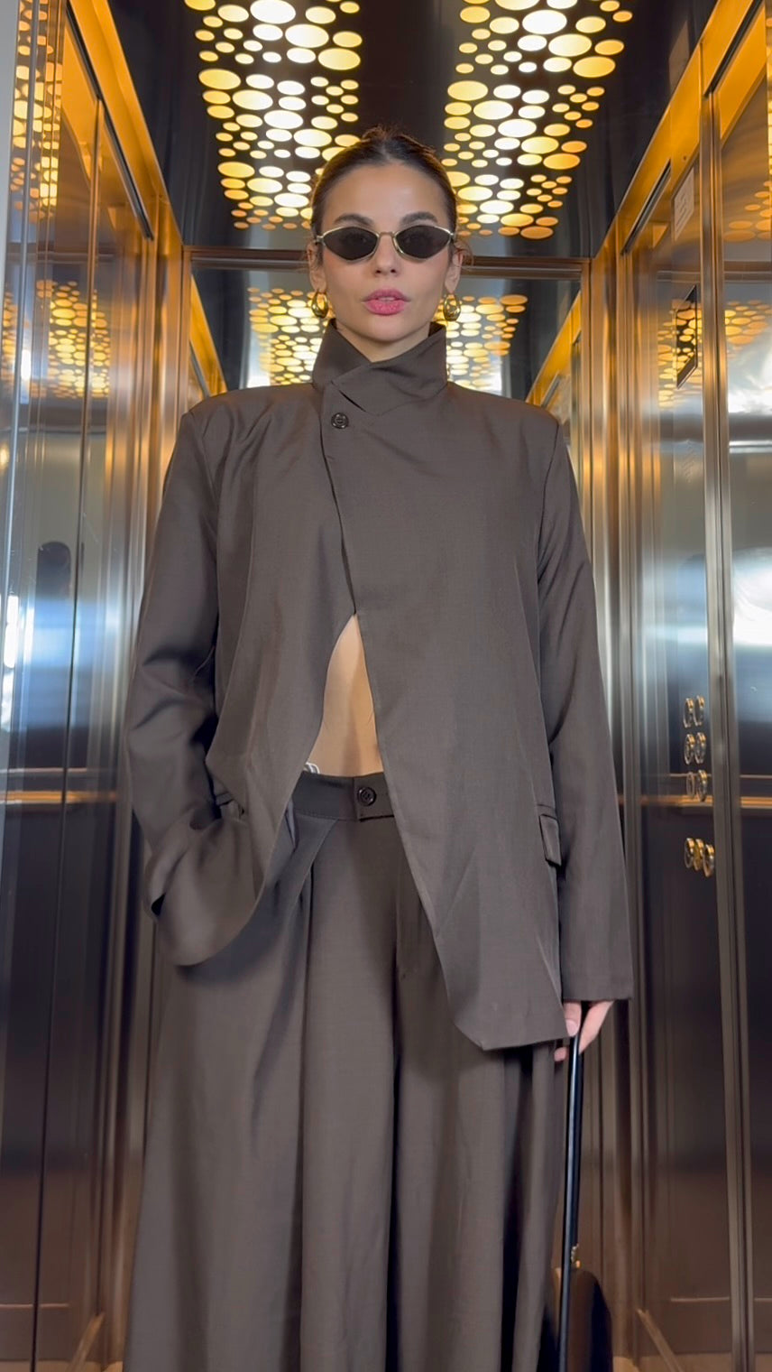 Tailleur Elegant But Different choco