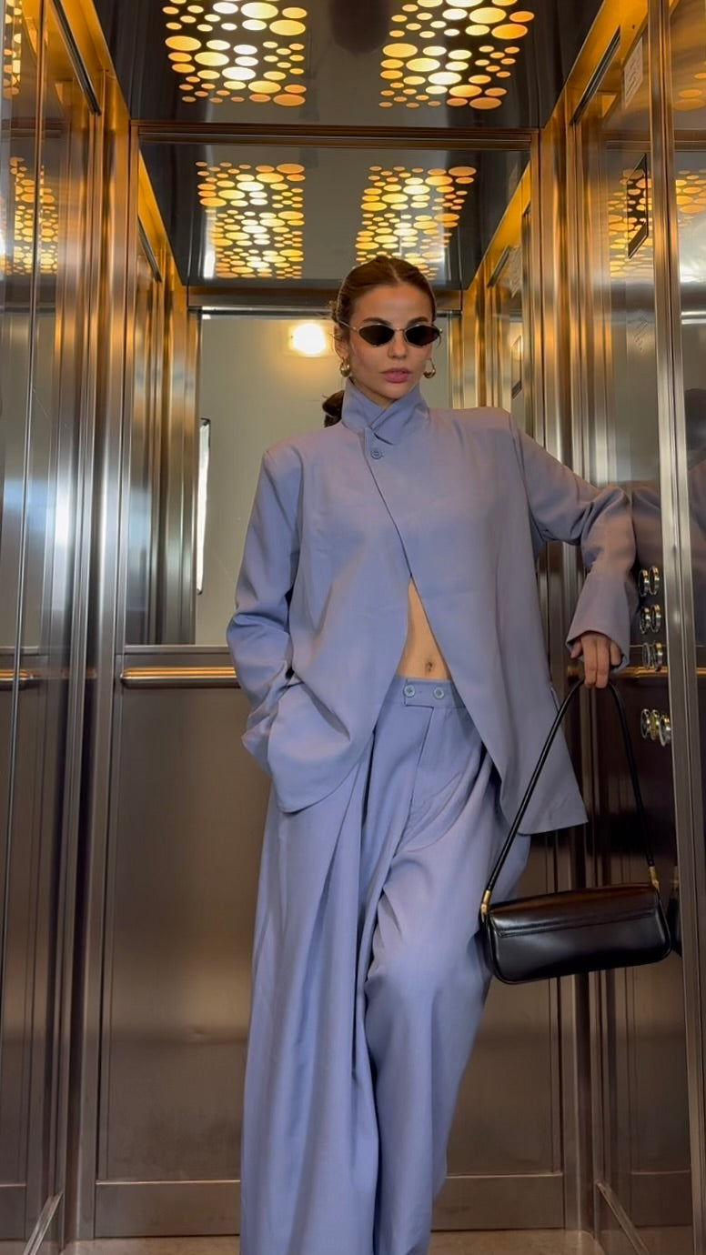 Tailleur Elegant But Different