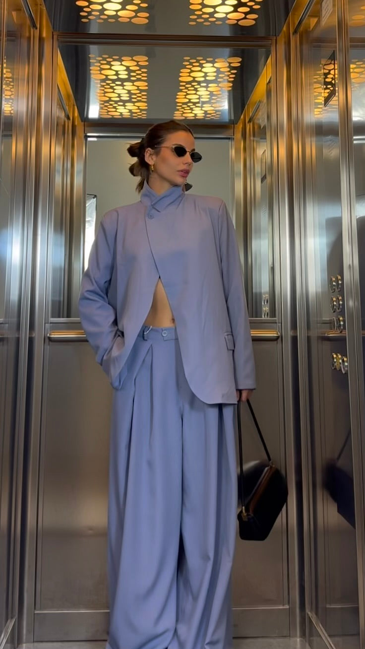 Tailleur Elegant But Different