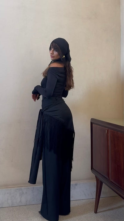 Femmena- pantalone con pannello con frange  nero su nero 100% cotone