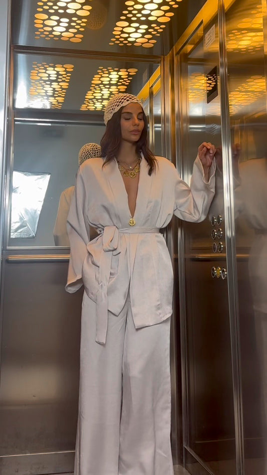 Tailleur con kimono + pantaloni